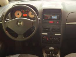 FIAT - IDEA - 2006/2007 - Bege - R$ 24.500,00