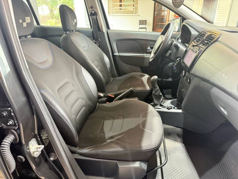 RENAULT - SANDERO - 2018/2018 - Preta - R$ 52.900,00