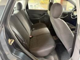 FORD - FOCUS - 2008/2009 - Preta - R$ 27.500,00