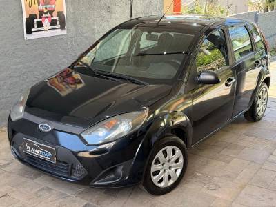 FORD - FIESTA - 2013/2014 - Preta - R$ 24.000,00