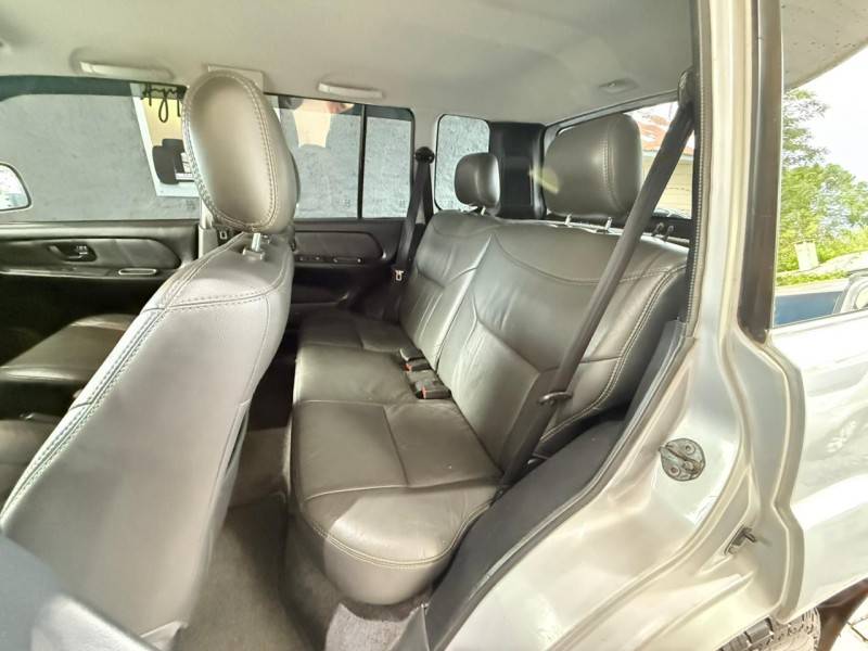 MITSUBISHI - PAJERO TR4 - 2010/2010 - Prata - R$ 59.900,00