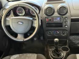 FORD - FIESTA - 2013/2014 - Preta - R$ 24.000,00