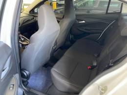 CHEVROLET - ONIX - 2021/2021 - Branca - R$ 80.000,00
