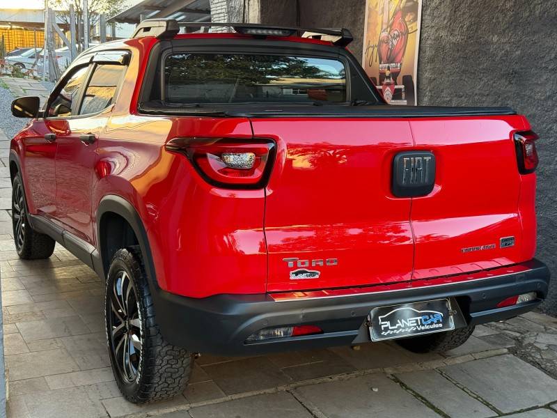FIAT - TORO - 2023/2023 - Vermelha - R$ 114.000,00