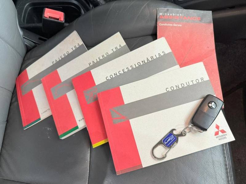 MITSUBISHI - PAJERO TR4 - 2010/2010 - Prata - R$ 59.900,00