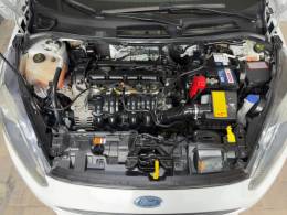 FORD - FIESTA - 2015/2015 - Branca - R$ 43.900,00