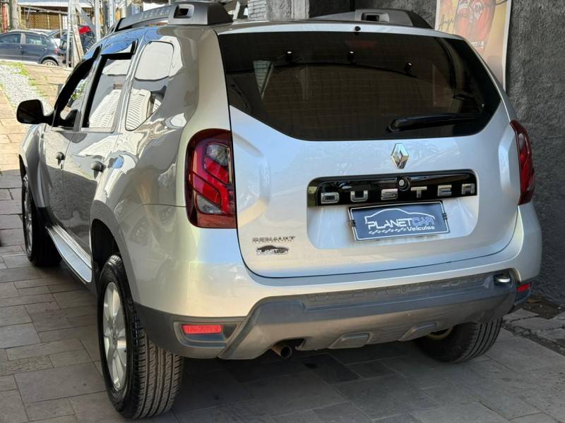 RENAULT - DUSTER - 2015/2016 - Prata - R$ 61.000,00