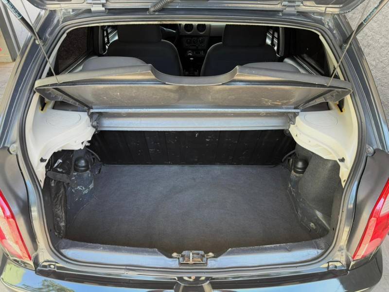 CHEVROLET - CELTA - 2009/2010 - Preta - R$ 28.900,00