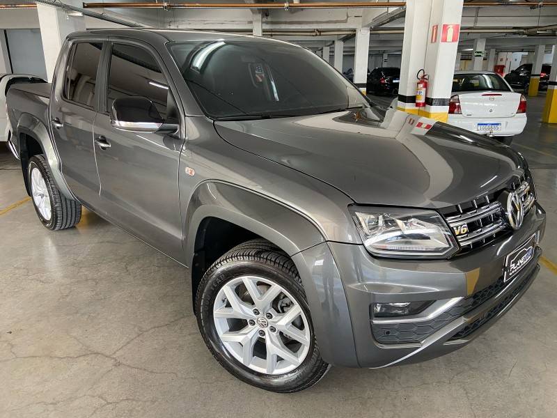 VOLKSWAGEN - AMAROK - 2019/2019 - Cinza - R$ 159.900,00