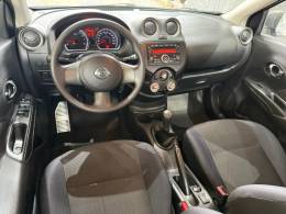 NISSAN - VERSA - 2012/2013 - Cinza - R$ 42.000,00