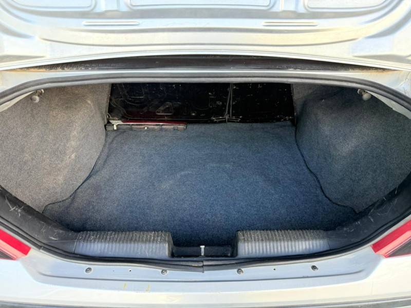 FORD - FOCUS - 2005/2005 - Prata - R$ 18.900,00