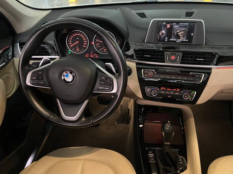 BMW - X1 - 2017/2018 - Branca - R$ 138.000,00