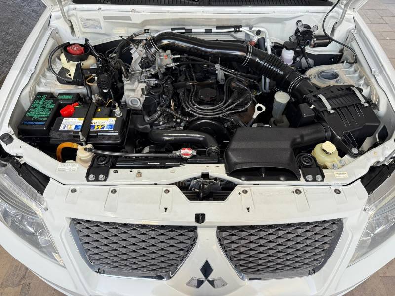 MITSUBISHI - PAJERO TR4 - 2013/2013 - Branca - R$ 58.900,00