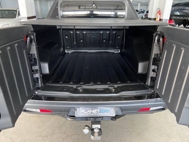FIAT - TORO - 2017/2018 - Preta - R$ 92.800,00