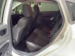 FORD - FIESTA - 2015/2015 - Branca - R$ 43.900,00