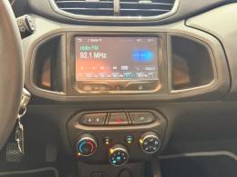 CHEVROLET - ONIX - 2015/2015 - Prata - R$ 52.900,00