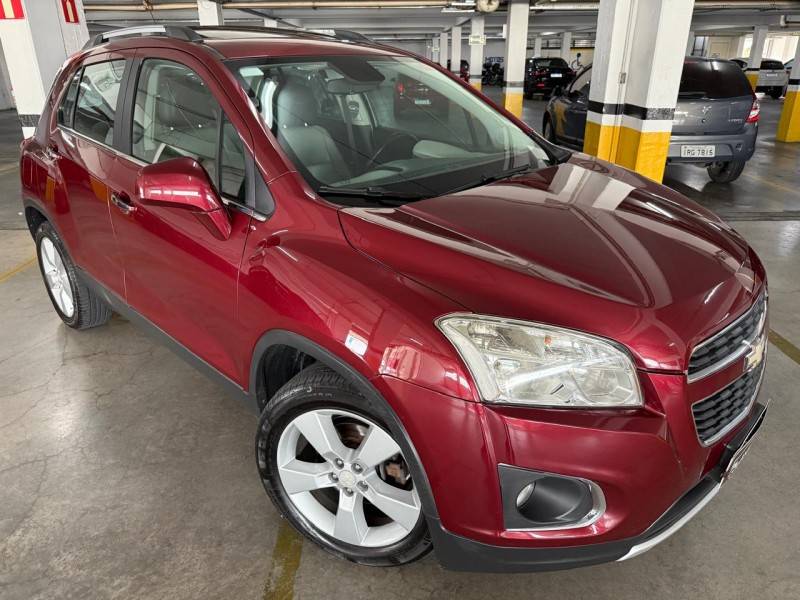 CHEVROLET - TRACKER - 2013/2014 - Vermelha - R$ 70.000,00