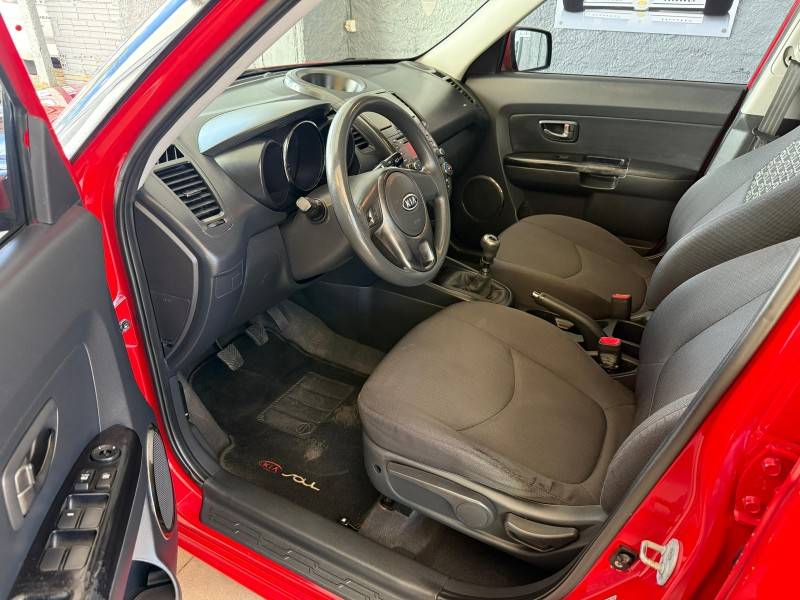 KIA MOTORS - SOUL - 2009/2010 - Vermelha - R$ 39.500,00