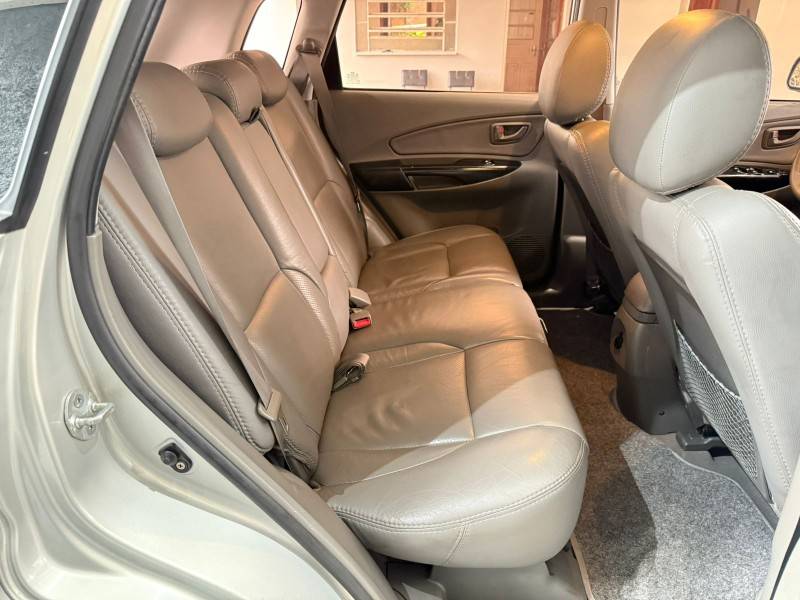 HYUNDAI - TUCSON - 2010/2011 - Prata - R$ 43.500,00