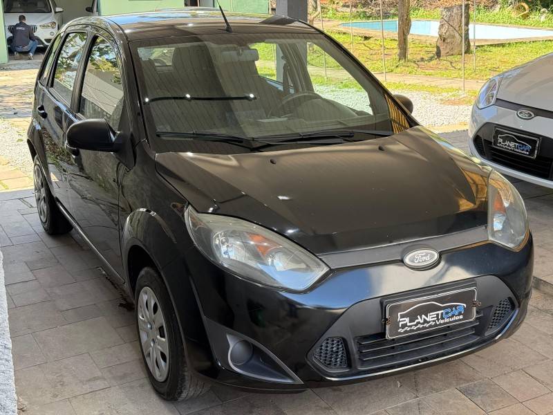 FORD - FIESTA - 2013/2014 - Preta - R$ 24.000,00