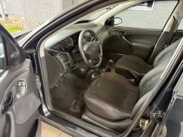 FORD - FOCUS - 2008/2009 - Preta - R$ 27.500,00