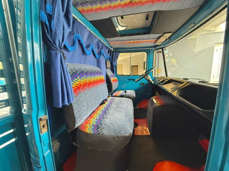 MERCEDES-BENZ - 608 - 1980/1980 - Azul - R$ 80.000,00