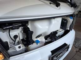 KIA MOTORS - BONGO - 2015/2016 - Branca - R$ 105.000,00