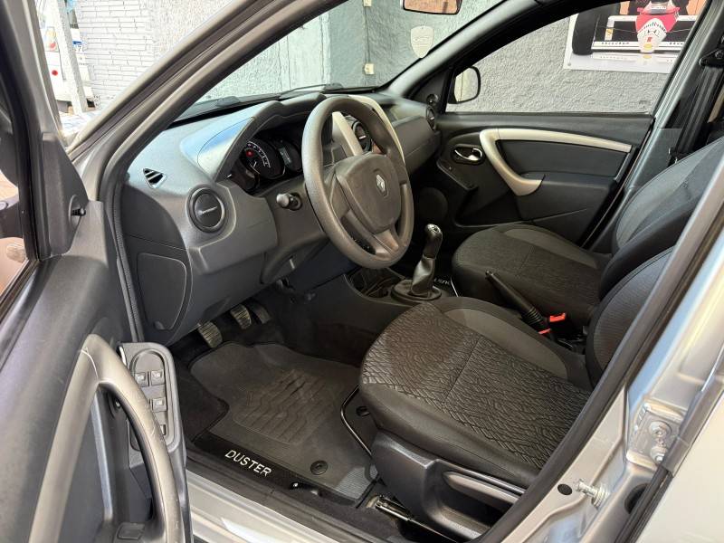 RENAULT - DUSTER - 2015/2016 - Prata - R$ 61.000,00