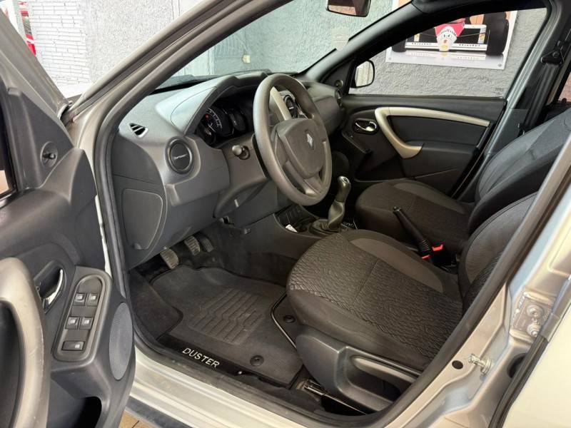 RENAULT - DUSTER - 2015/2016 - Prata - R$ 61.000,00