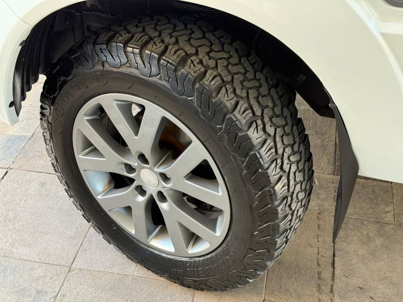 MITSUBISHI - PAJERO TR4 - 2013/2013 - Branca - R$ 58.900,00