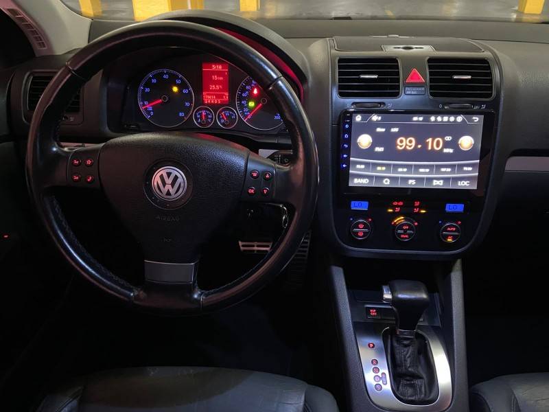 VOLKSWAGEN - JETTA - 2008/2009 - Branca - R$ 53.000,00