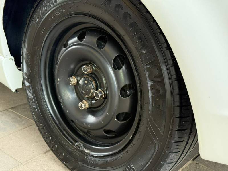 FIAT - PALIO - 2005/2006 - Branca - R$ 19.900,00