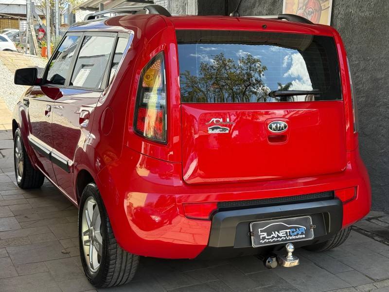KIA MOTORS - SOUL - 2009/2010 - Vermelha - R$ 39.500,00