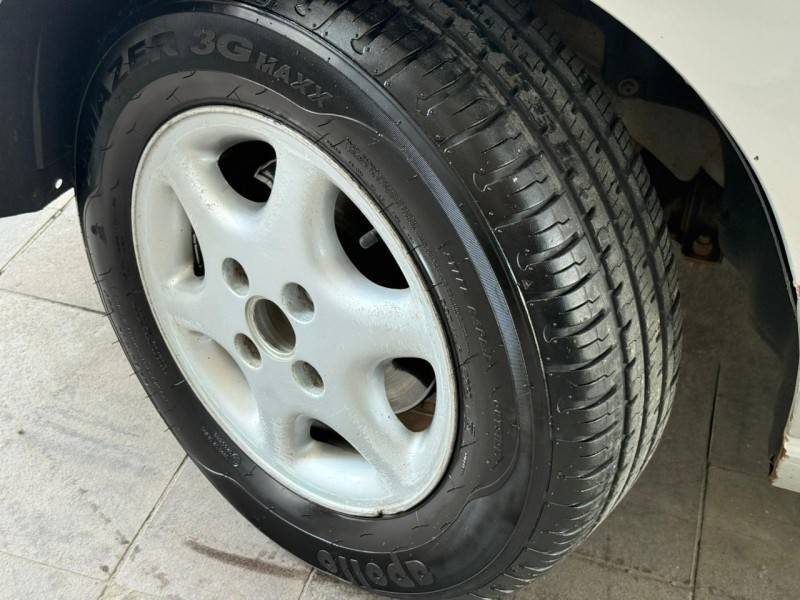 FORD - FOCUS - 2005/2005 - Prata - R$ 18.900,00