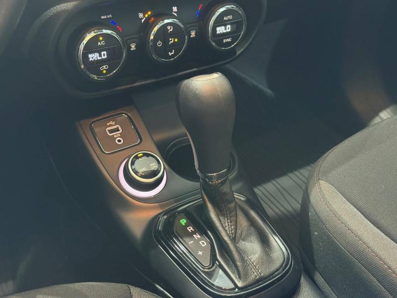 FIAT - TORO - 2019/2019 - Branca - R$ 99.900,00