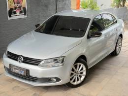 VOLKSWAGEN - JETTA - 2011/2012 - Prata - R$ 59.900,00