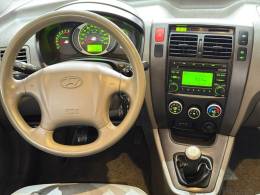 HYUNDAI - TUCSON - 2010/2011 - Prata - R$ 43.500,00