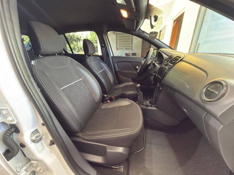 RENAULT - SANDERO - 2019/2020 - Branca - R$ 45.900,00