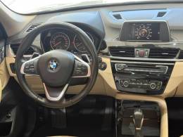 BMW - X1 - 2017/2018 - Branca - R$ 133.900,00